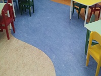 Укладка натурального линолеума Семицветик Детский сад