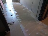 Укладка ПВХ плитки на клей и заливка нивелирующей смеси-4000м2