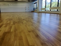 Укладка спортивной паркетной системы Фитнесмания Фитнес-клуб