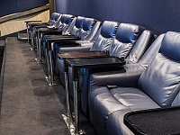 Укладка ковролина и монтаж кресел Времена года Кинотеатр