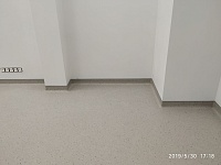 Укладка токопроводящего линолеума с заводом на стену  Медицинский центр