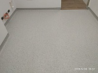 Укладка токопроводящего линолеума с заводом на стену  Медицинский центр