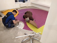 Укладка натурального линолеума дизайнерским способом -115 м2