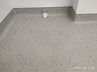 Укладка токопроводящего линолеума с заводом на стену  Медицинский центр