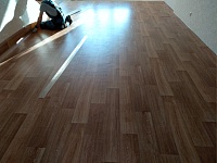 Монтаж спортивного линолеума  Частная квартира