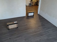 Укладка ПВХ плитки на клей-55м2