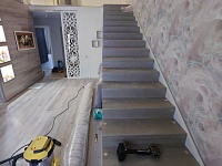 Укладка ковролина на ступени