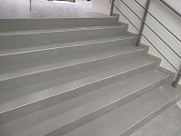 Укладка ковролина на лестницу  Торговый комплекс