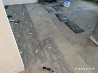 Укладка виниловой плитки  Частная квартира