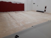 Укладка сценического линолеума в танцевальной студии Аллы Духовой