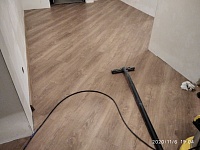 Укладка ПВХ плитки по диагонали на клей-25м2