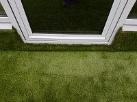 Укладка искусственной травы Domo на крыше