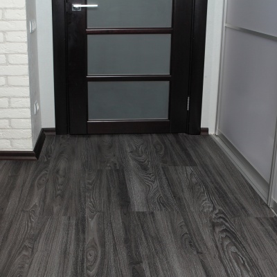 ПВХ-плитка Decoria Mild Tile DW 3153 Дуб Велье