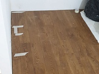 Заливка основание пола, монтаж фанеры со шлифовкой, монтаж массивной доски на клей-45м2