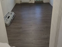 Укладка ПВХ плитки на клей-55м2