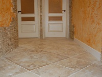 Укладка виниловой плитки  Частная квартира