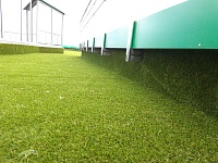 Укладка искусственной травы Domo на крыше