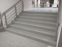 Укладка ковролина на лестницу  Торговый комплекс