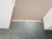 Укладка ковровой плитки и монтаж плинтусов 230м2